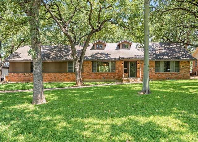 Property at 1717 Tierney Rd, Fort Worth, TX 76112, 4 beds, 2 baths