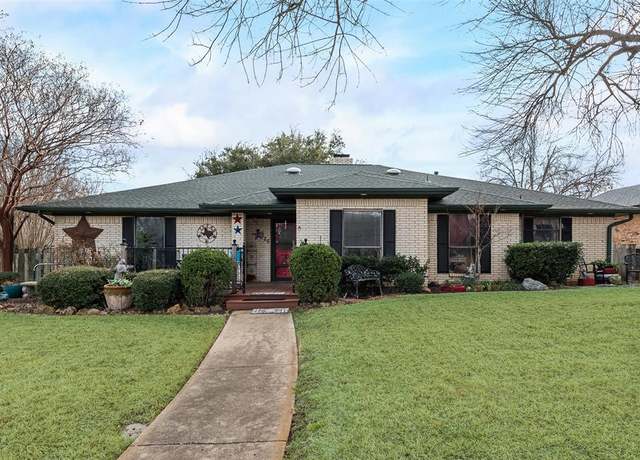 Property at 226 Meadowlark Ln, Duncanville, TX 75137, 3 beds, 2 baths