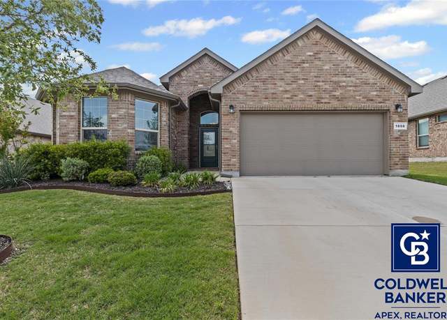 Property at 1808 Ruffian Rd, Granbury, TX 76049, 4 beds, 2 baths