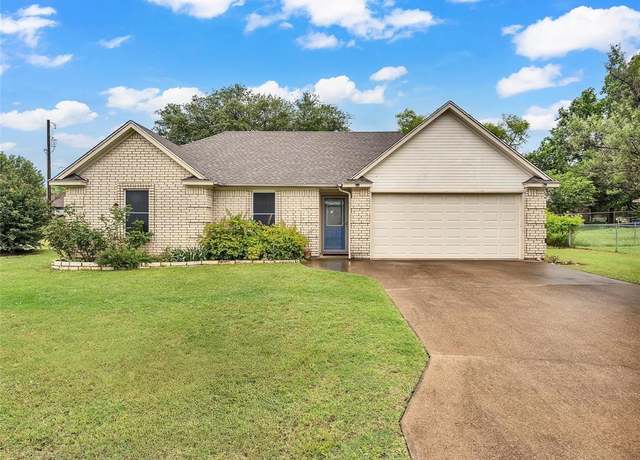 Property at 404 Ranch Rd, Granbury, TX 76049, 3 beds, 2 baths