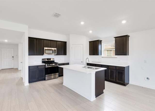 Property at 1932 Coleto Rd, Crandall, TX 75114, 3 beds, 2.5 baths