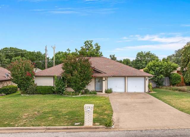 Property at 126 Ben Hogan Dr, Stephenville, TX 76401, 3 beds, 2 baths