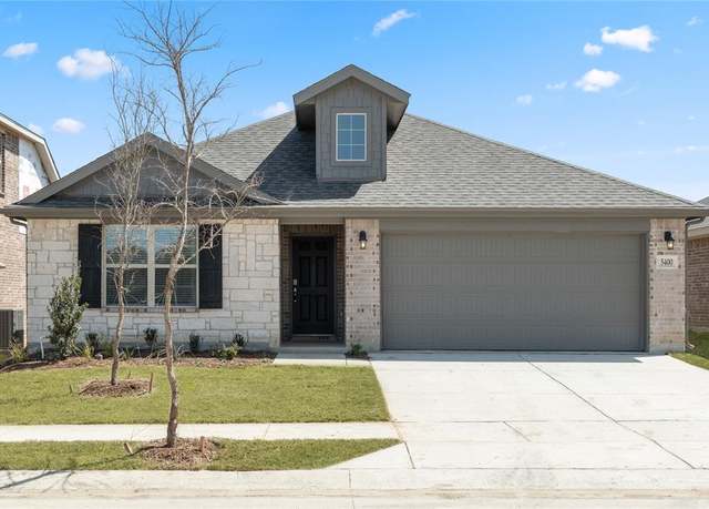 Property at 5400 Locke Dr, Denton, TX 76207, 3 beds, 2 baths