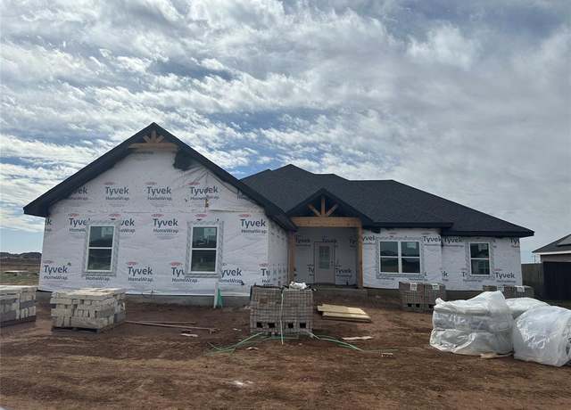 Property at 131 Blackhawk Dr, Abilene, TX 79602, 4 beds, 2 baths
