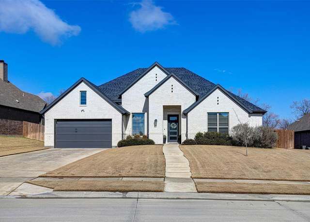 Property at 1108 Whisper Willows Dr, Fort Worth, TX 76052, 4 beds, 3 baths