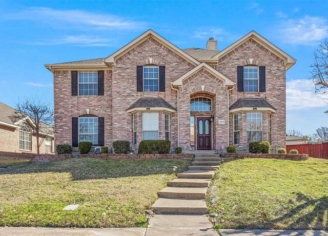Property at 3926 Rolling Oaks Dr, Carrollton, TX 75007, 5 beds, 3.5 baths