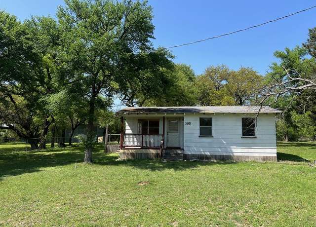 Property at 305 County Road 1607, Clifton, TX 76634, 2 beds, 1 bath