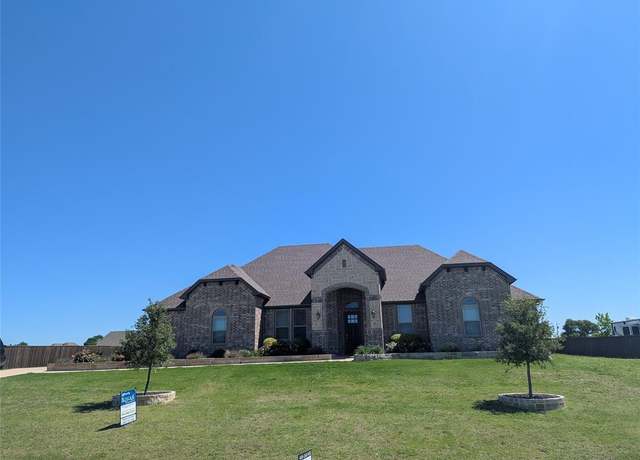 Property at 220 Fire Wheel Dr, Waxahachie, TX 75167, 4 beds, 2.5 baths