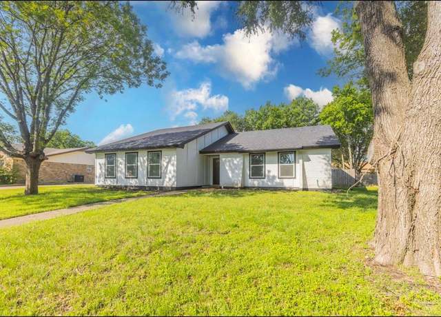 Property at 337 Travis Ln, Hewitt, TX 76643, 3 beds, 2 baths
