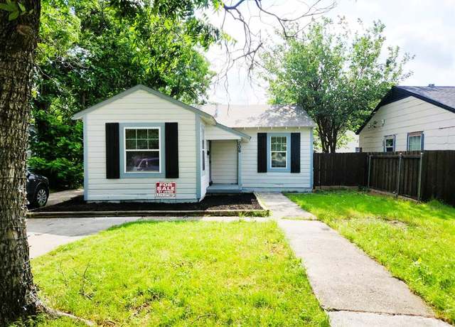 Property at 206 NW 15th St, Grand Prairie, TX 75050, 3 beds, 2 baths