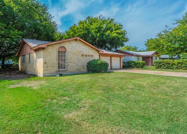 Property at 6912 Alma St, Forest Hill, TX 76140, 3 beds, 2 baths