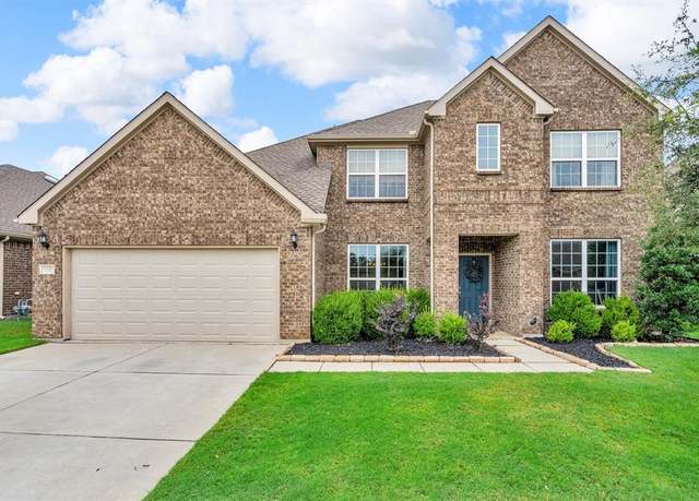 Property at 7337 Lowline Dr, Fort Worth, TX 76131, 5 beds, 3.5 baths