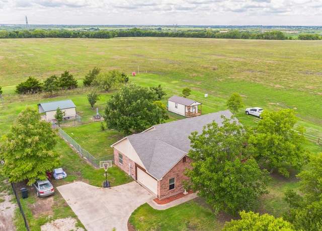 Property at 812 Ebenezer Rd, Palmer, TX 75152, 3 beds, 2 baths