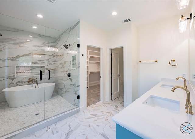 Property at 114 Castlewood Rd, Enchanted Oaks, TX 75156, 4 beds, 3.5 baths