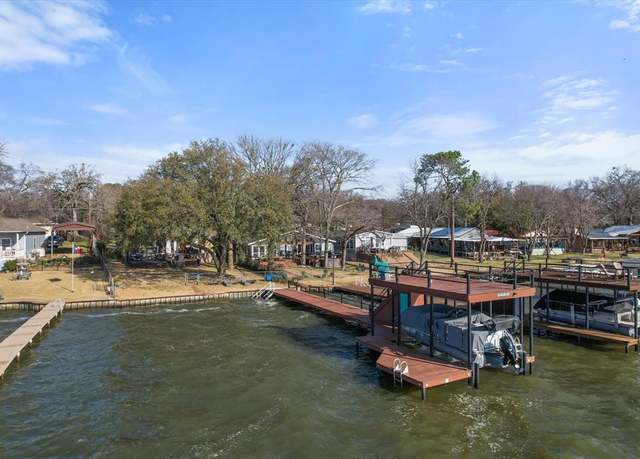 Property at 226 Palisade Loop, Mabank, TX 75156, 4 beds, 3.5 baths