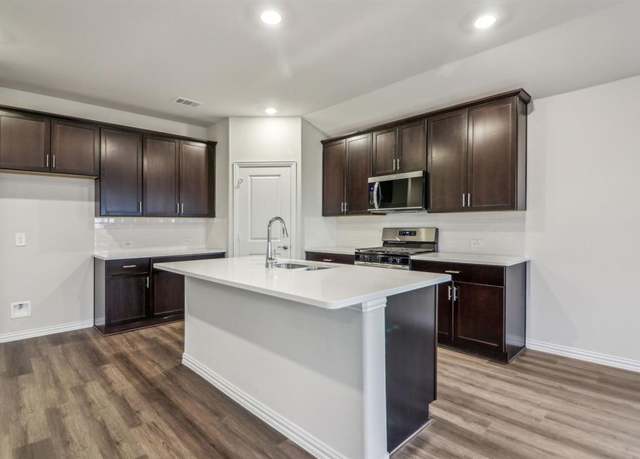 Property at 968 Linden Ct, Lavon, TX 75166, 4 beds, 3 baths