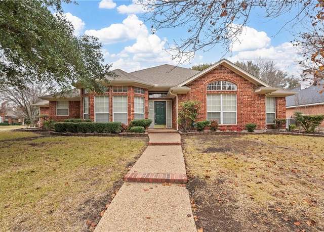 Property at 9108 Aspen Dr, Waco, TX 76712, 4 beds, 2.5 baths