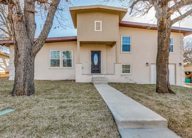 Property at 211 S Seventh St, Jacksboro, TX 76458, 6 beds, 3 baths