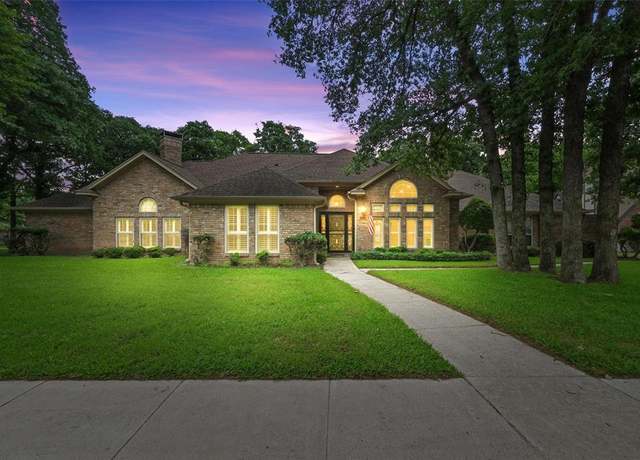 Property at 1636 Anchor Way, Azle, TX 76020, 3 beds, 2.5 baths