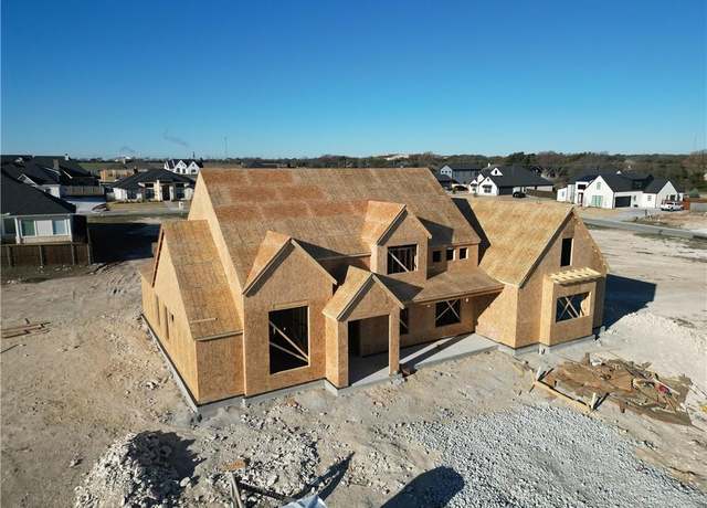 Property at 11006 Kings Cyn, Woodway, TX 76712, 4 beds, 3.5 baths