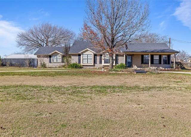 Property at 109 Bluebonnet Dr, Decatur, TX 76234, 4 beds, 2 baths