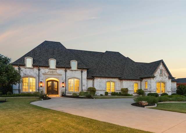 Property at 1800 Aspen St, Prosper, TX 75078, 5 beds, 5.5 baths