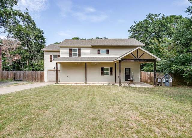 Property at 2341 Oak Leaf Trl, Cleburne, TX 76031, 4 beds, 2.5 baths