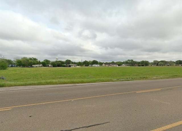 Property at 112 Apollo Dr, Edna, TX 77957