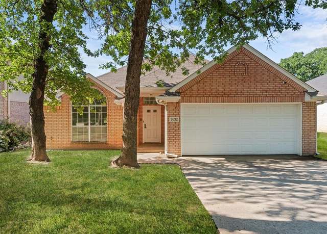 Property at 7632 Arbor Ridge Ct, Fort Worth, TX 76112, 3 beds, 2 baths