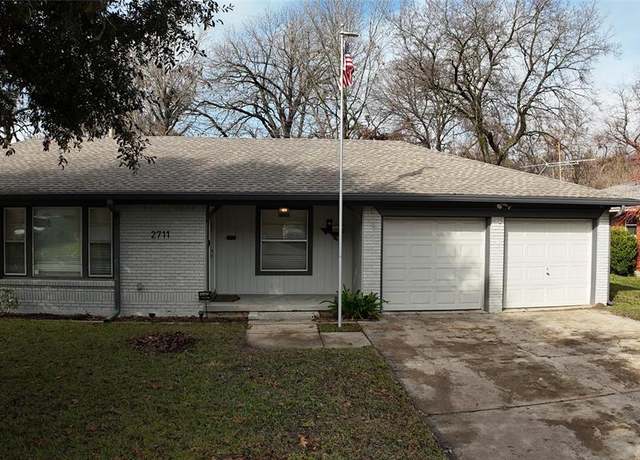Property at 2711 Santa Cruz Dr, Dallas, TX 75227, 3 beds, 2 baths
