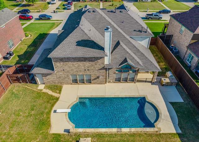 Property at 1348 Meadowview Dr, Kennedale, TX 76060, 5 beds, 3.5 baths