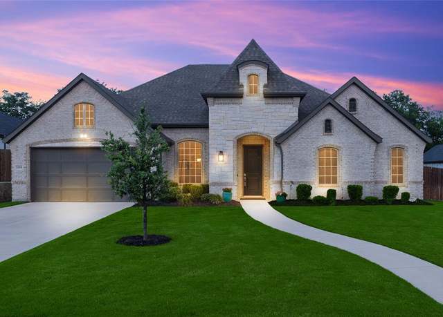 Property at 1100 Whisper Willows Dr, Fort Worth, TX 76052, 4 beds, 3 baths