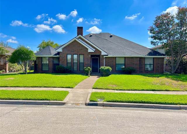 Property at 1028 Silverthorn Ct, Mesquite, TX 75150, 3 beds, 2 baths