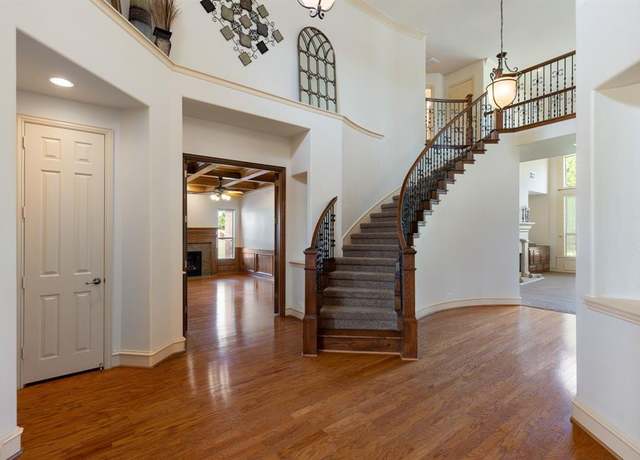 Property at 1600 Windmill Ct, Lucas, TX 75002, 5 beds, 3.5 baths