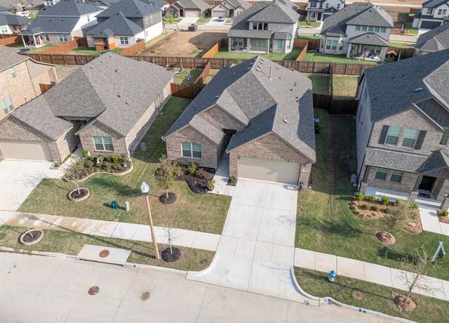 Property at 3708 Bluestem Blvd, Denton, TX 76226, 4 beds, 3 baths