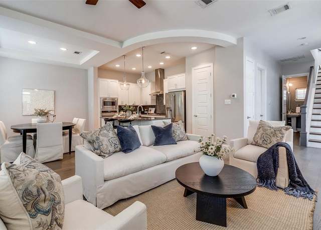 Property at 1163 Manacor Ln, Dallas, TX 75212, 3 beds, 2.5 baths