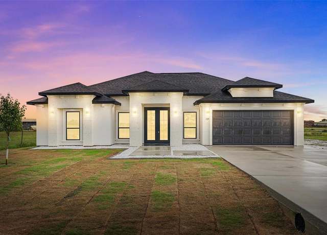 Property at 105 Lawson St, Mabank, TX 75147, 4 beds, 3 baths