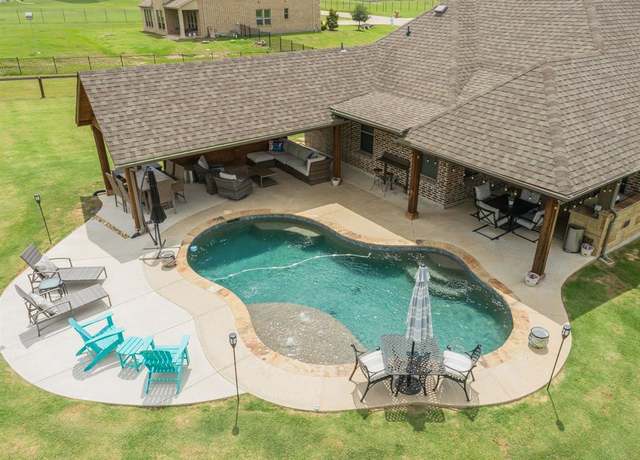 Property at 114 Crystal Creek Ln, Mckinney, TX 75071, 4 beds, 2.5 baths