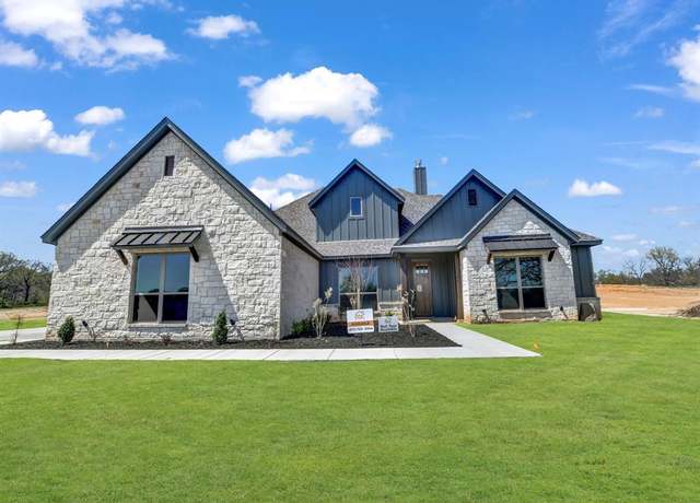 Property at 10016 Valley Oak Way, Springtown, TX 76082, 5 beds, 2 baths