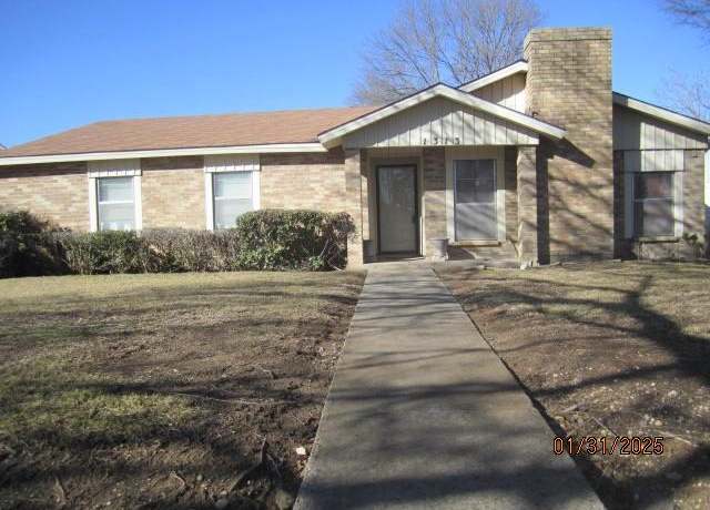 Property at 1313 Oakbluff Dr, Lancaster, TX 75146, 3 beds, 2 baths