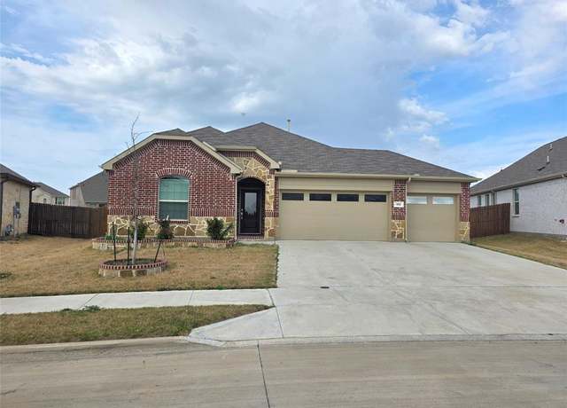 Property at 1113 Cropout Way, Fort Worth, TX 76052, 4 beds, 2 baths