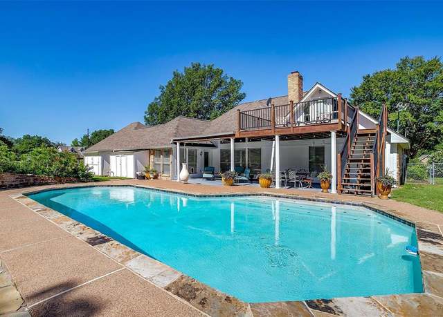 Property at 107 Sundance Ct, Hudson Oaks, TX 76087, 4 beds, 2 baths
