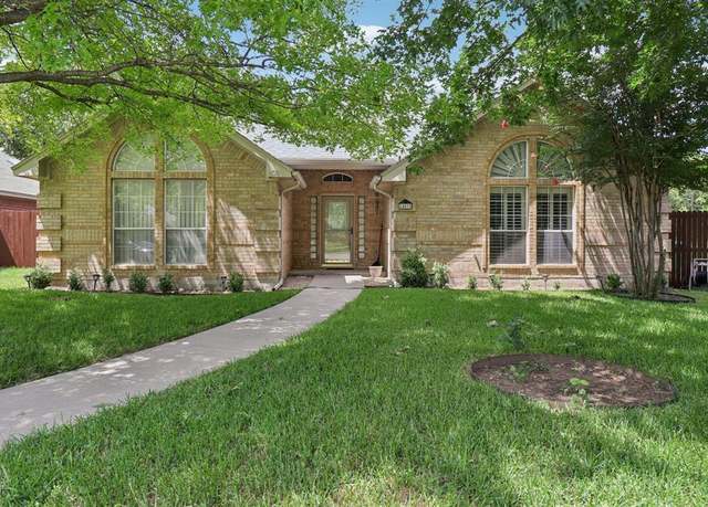 Property at 409 Meadow Ln, Denton, TX 76207, 3 beds, 2 baths