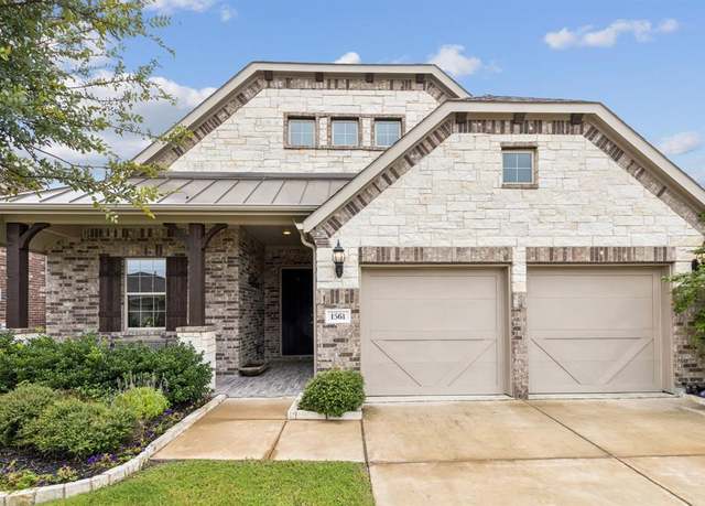 Property at 1561 Cedar Crest Dr, Forney, TX 75126, 3 beds, 2 baths