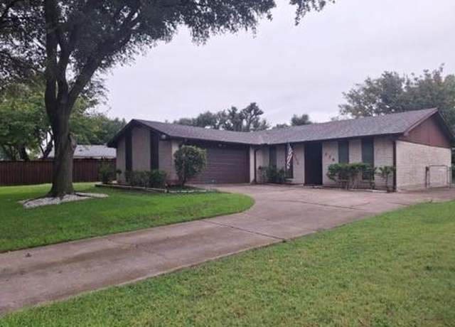 Property at 326 E Ferndale Ln, Grand Prairie, TX 75052, 4 beds, 2 baths