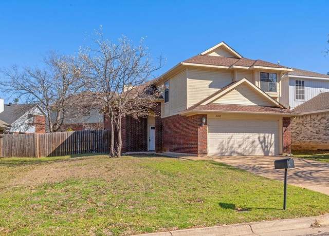 Property at 2203 Turf Club Dr, Arlington, TX 76017, 3 beds, 2 baths