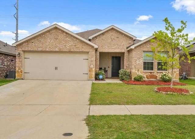 Property at 1417 Briar Hl, Denton, TX 76207, 3 beds, 2 baths
