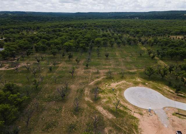 Property at 107 Palamino Ct, Granbury, TX 76049