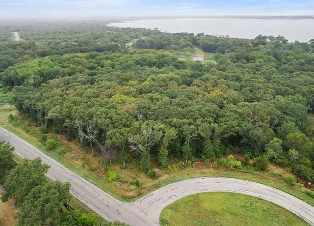 Property at 8407 Southern Shore Ct, Kemp, TX 75143