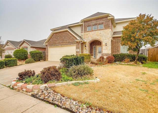 Property at 408 Elk Run Dr, Fort Worth, TX 76140, 5 beds, 2.5 baths